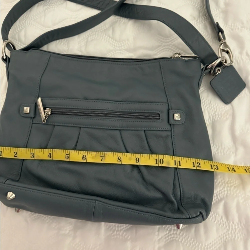 STONE MOUNTAIN LEATHER FROM THE STAMFORD COLLECTION dusty blue NWOT